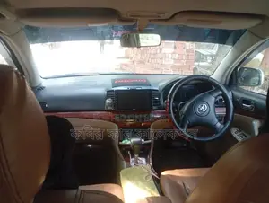 Toyota Premio silver 2004