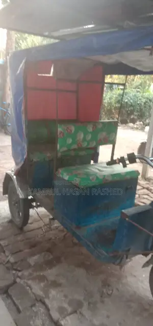 Auto Rekhshaw. Runing Rekhshaw , full ok
