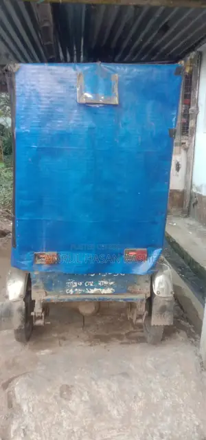 Auto Rekhshaw. Runing Rekhshaw , full ok