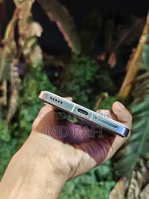 Xiaomi Redmi K70 Ultra 12-256 GB (Used)