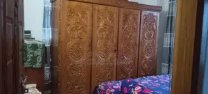 এই আলমারি টি এমার্জেন্সি বিক্রি হবে