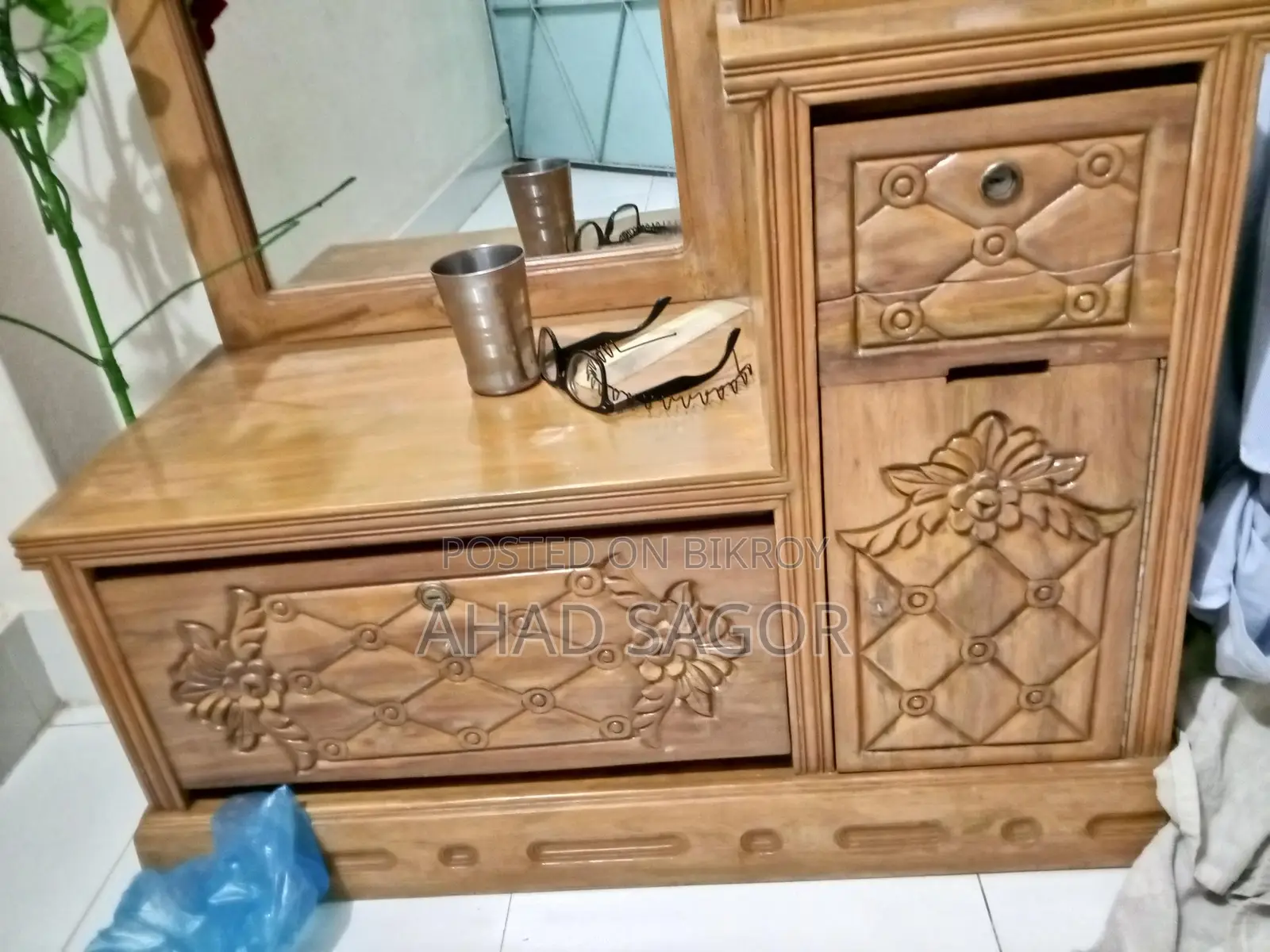 Dressing Table for Sale