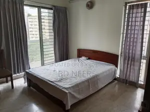 nice semi furnish 3 Bed room apt rent in banani North