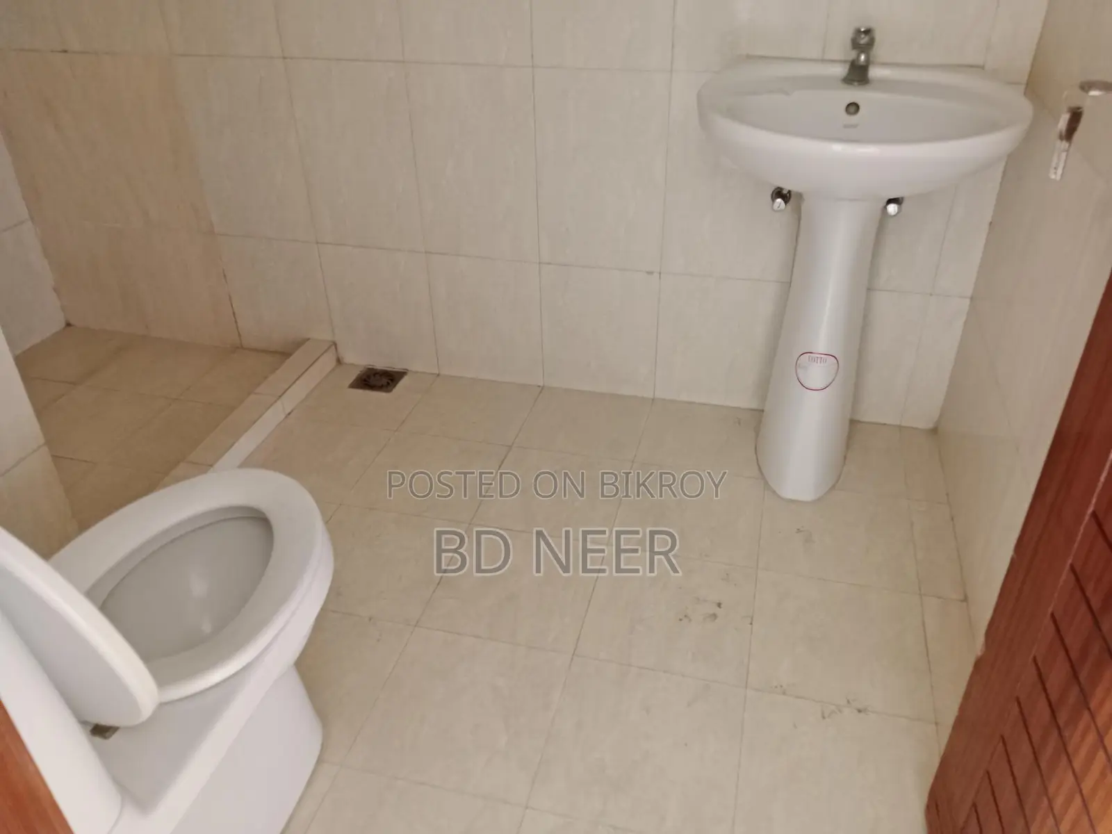 nice semi furnish 3 Bed room apt rent in banani North