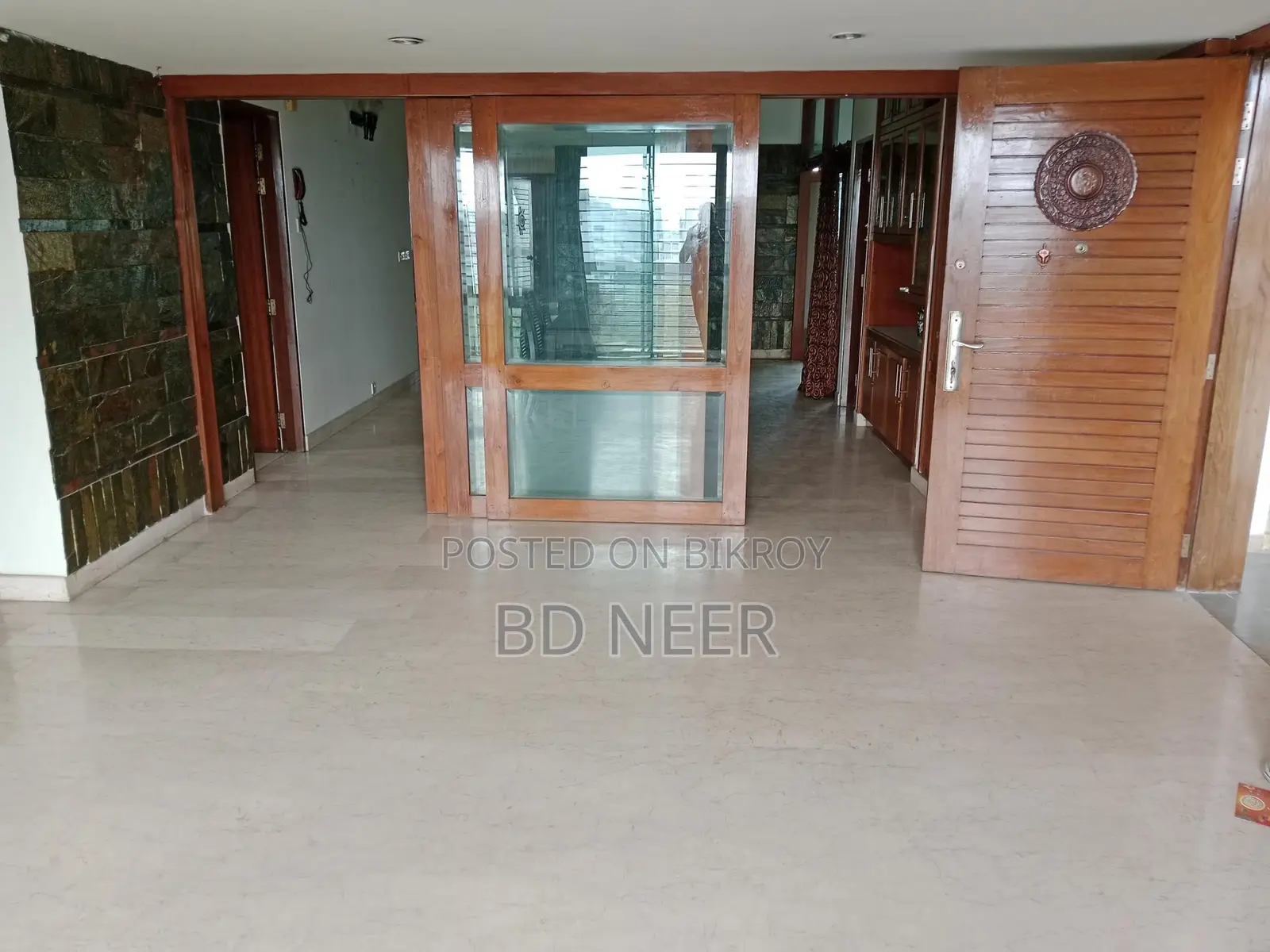 nice semi furnish 3 Bed room apt rent in banani North