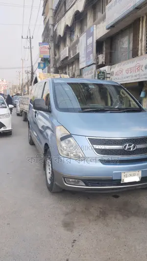 Hyundai H1 sky blue 2011