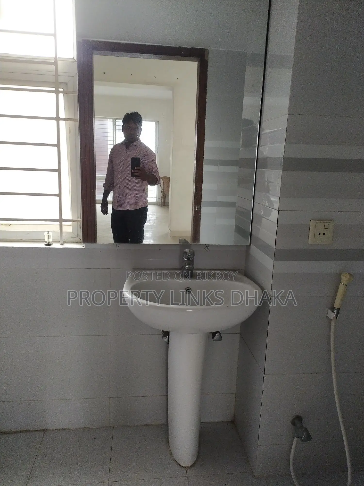 Unfurnished or Rent in Gulshan