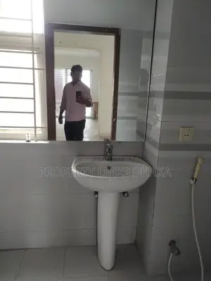 Unfurnished or Rent in Gulshan