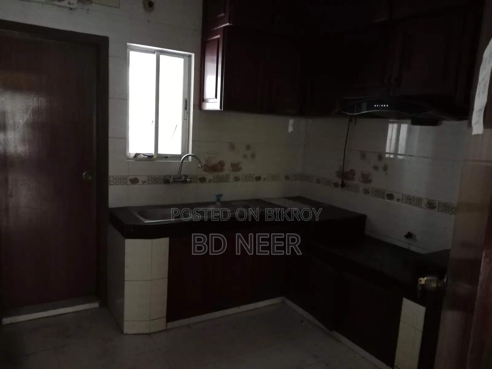 very nice 2200 sft 3 Bed room apt rent in banani