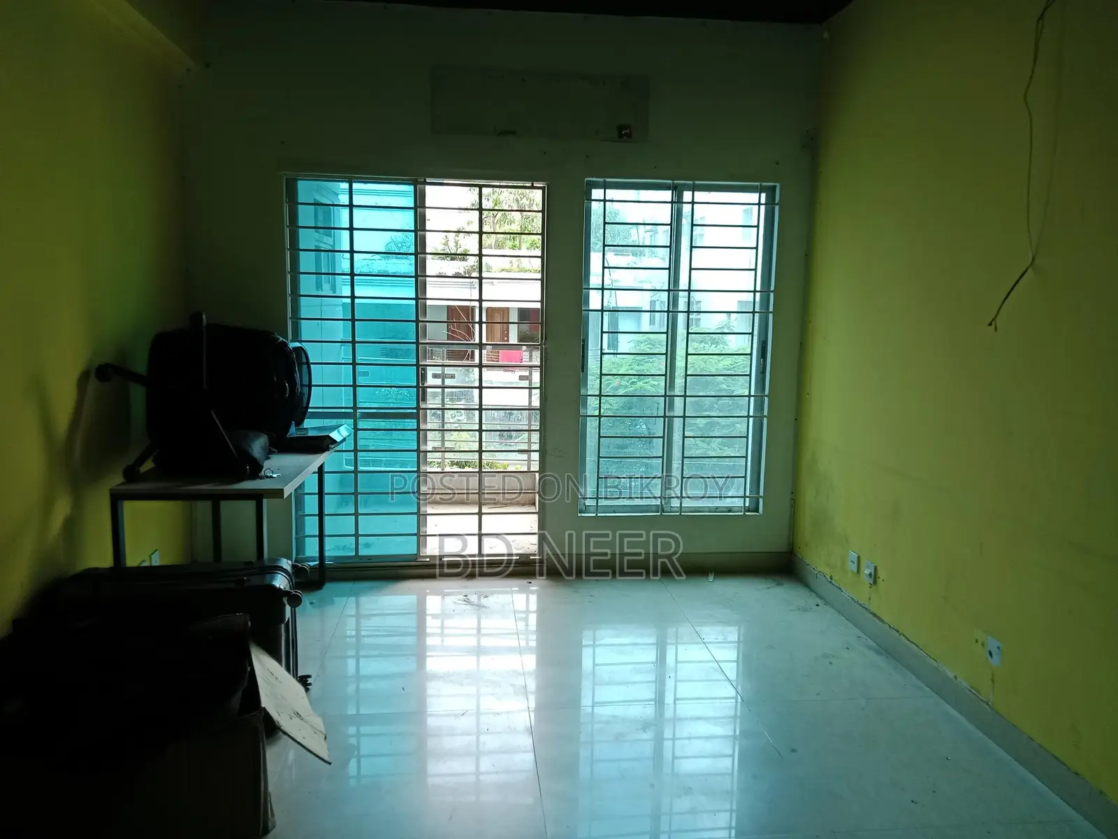 very nice 2200 sft 3 Bed room apt rent in banani