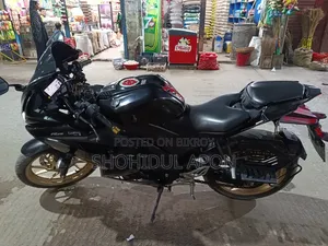 Yamaha R1 2022 Black