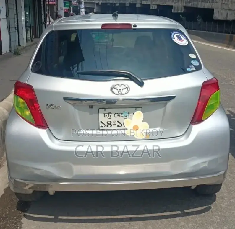 টয়োটা ভিটস ১.৫ এফডব্লিউডি ৫ডিআর ২০১২ সিলভার