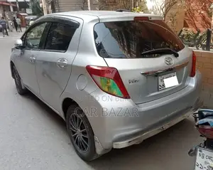 টয়োটা ভিটস ১.৫ এফডব্লিউডি ৫ডিআর ২০১২ সিলভার
