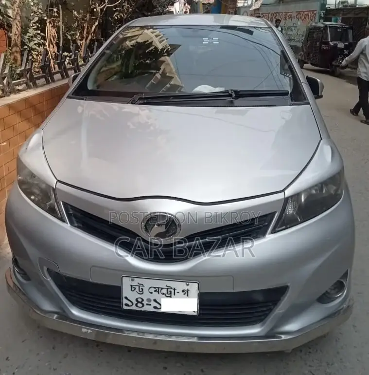 টয়োটা ভিটস ১.৫ এফডব্লিউডি ৫ডিআর ২০১২ সিলভার