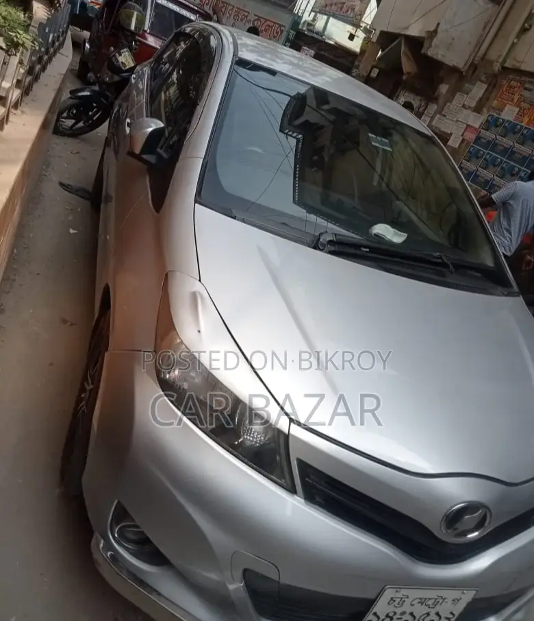 টয়োটা ভিটস ১.৫ এফডব্লিউডি ৫ডিআর ২০১২ সিলভার