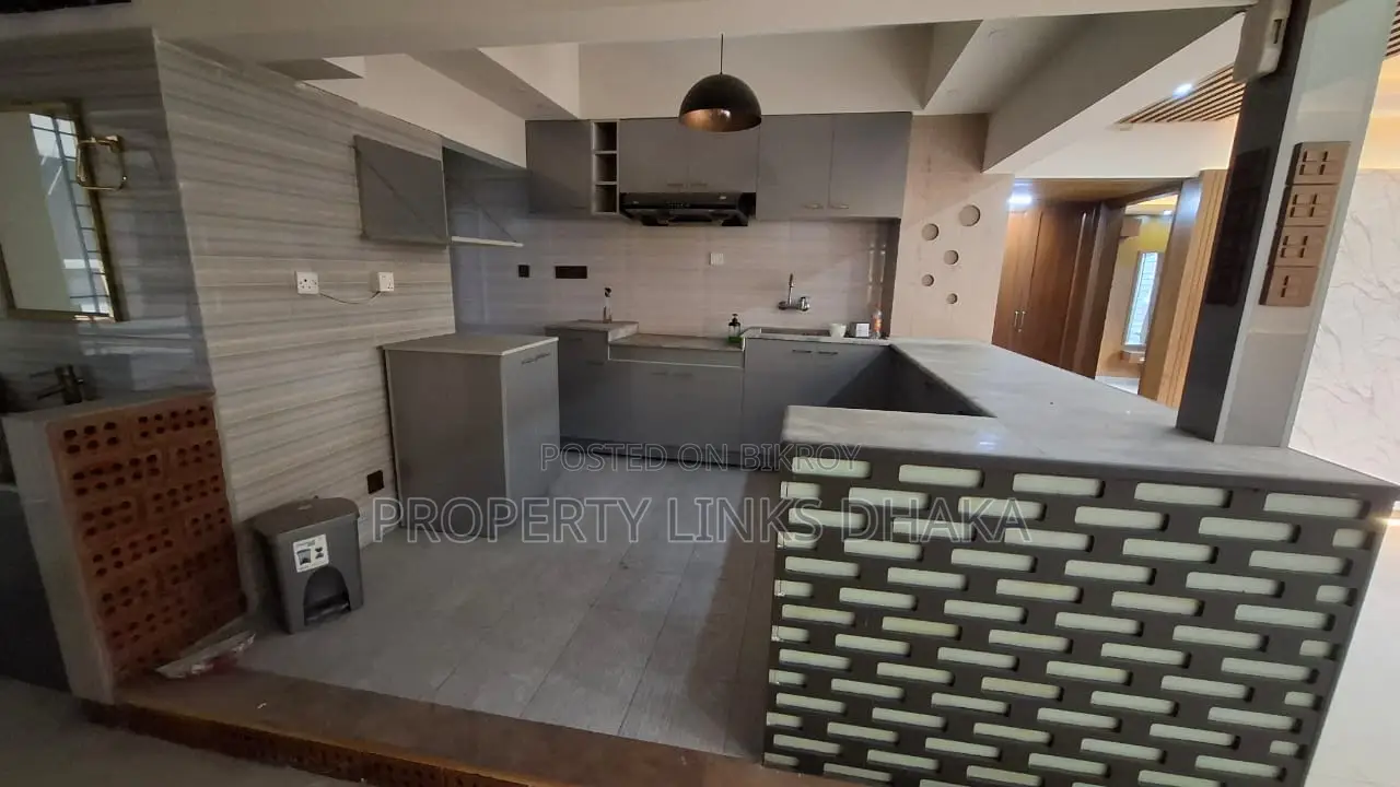 Office space in Banani for rent