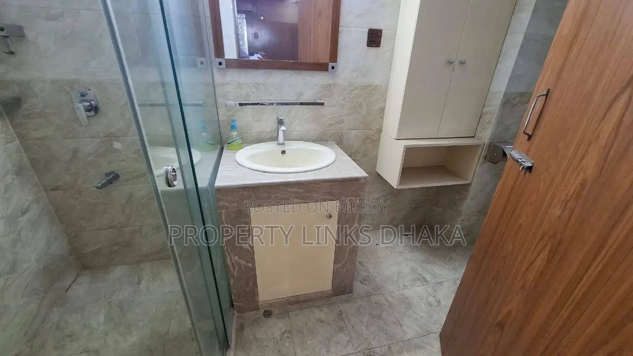 Office space in Banani for rent