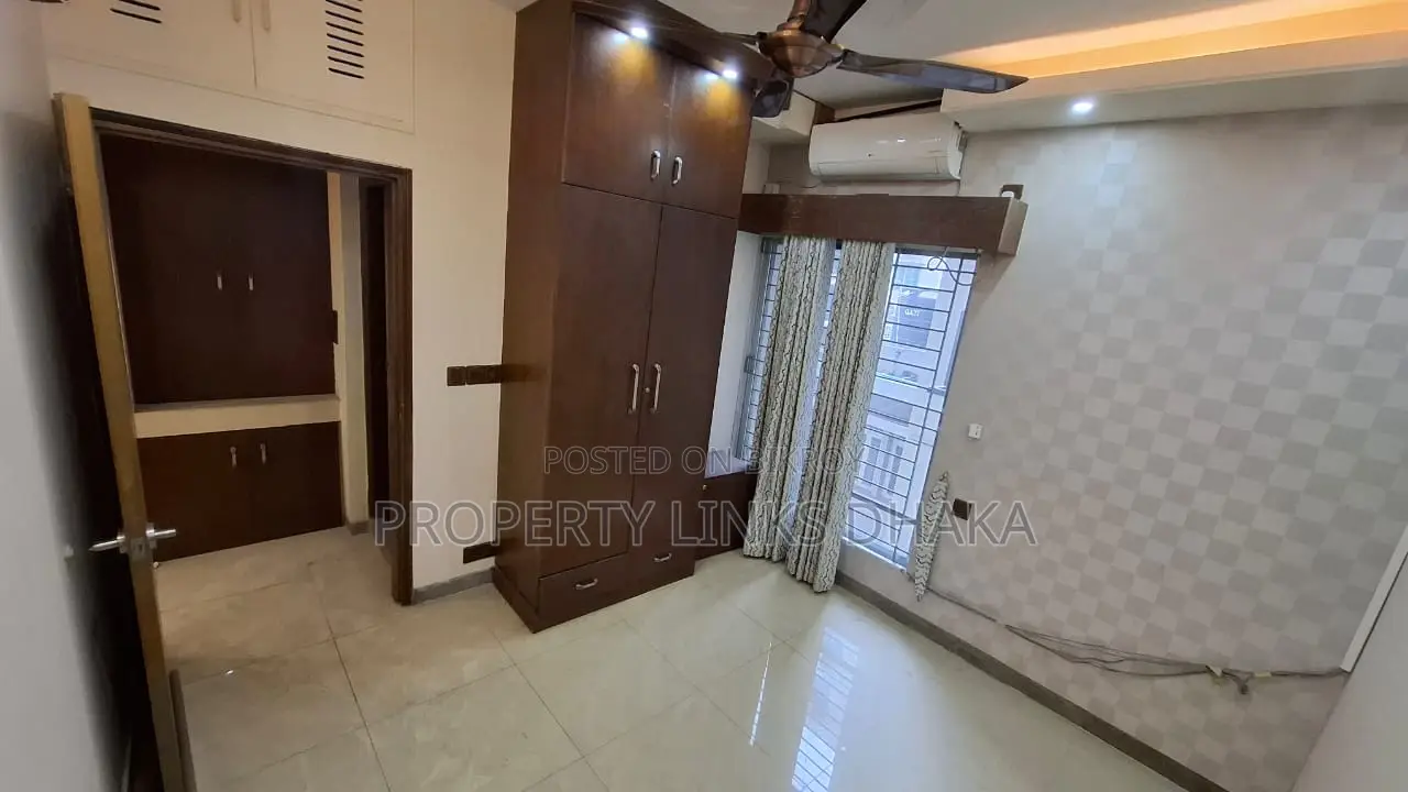 Office space in Banani for rent
