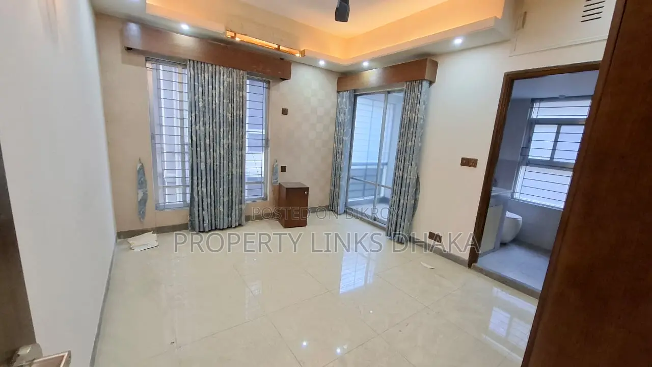 Office space in Banani for rent