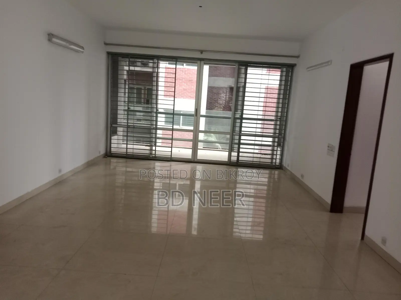 Looking so nice 2200 sft 3 Bed room apt rent in Gulshan