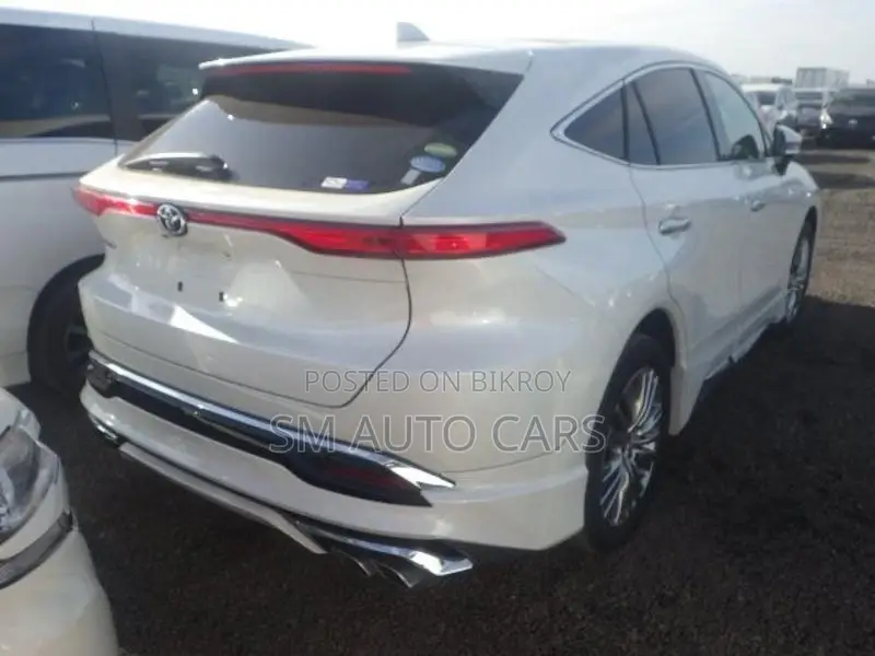 Toyota Harrier Non Hybrid Z Pearl 2021