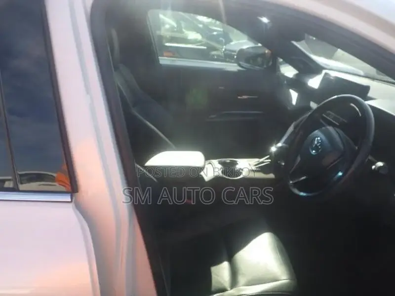 Toyota Harrier Non Hybrid Z Pearl 2021
