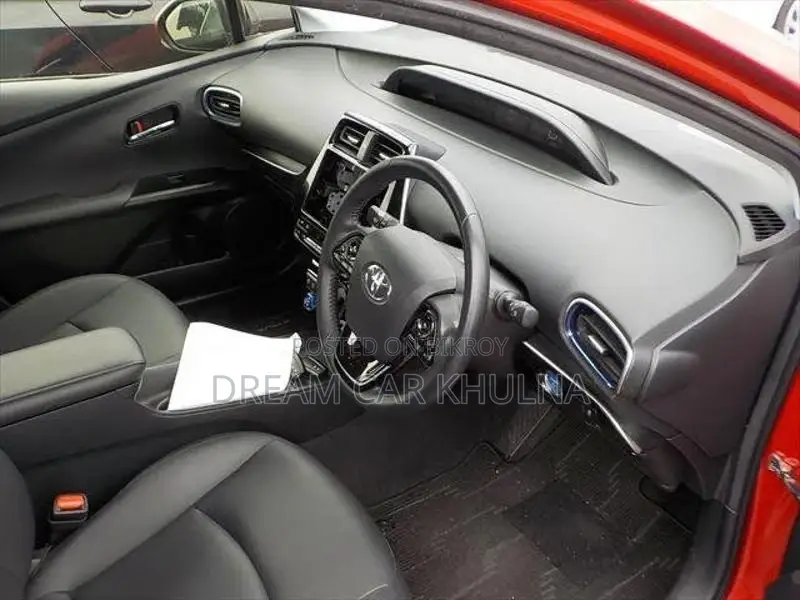 Toyota Prius S Touring 2018