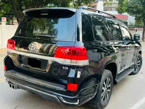টয়োটা ল্যান্ড ক্রুজার ৪.৫ ভি৮ ভিএক্সআর ২০১৪ কালো