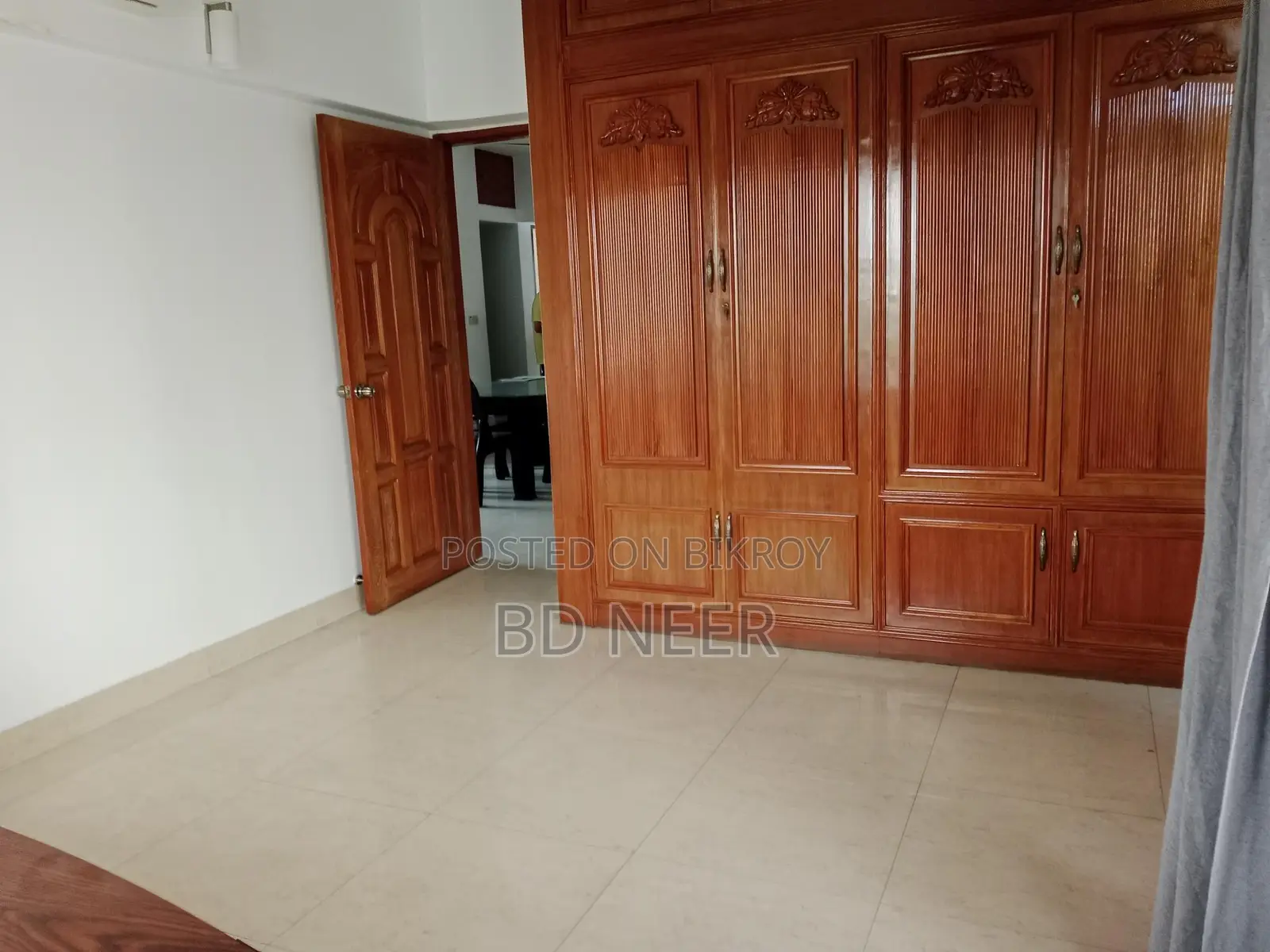 Looking good unfurnished 3 bedroom apartment rent in Gulshan north side