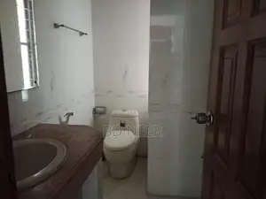 Looking good unfurnished 3 bedroom apartment rent in Gulshan north side