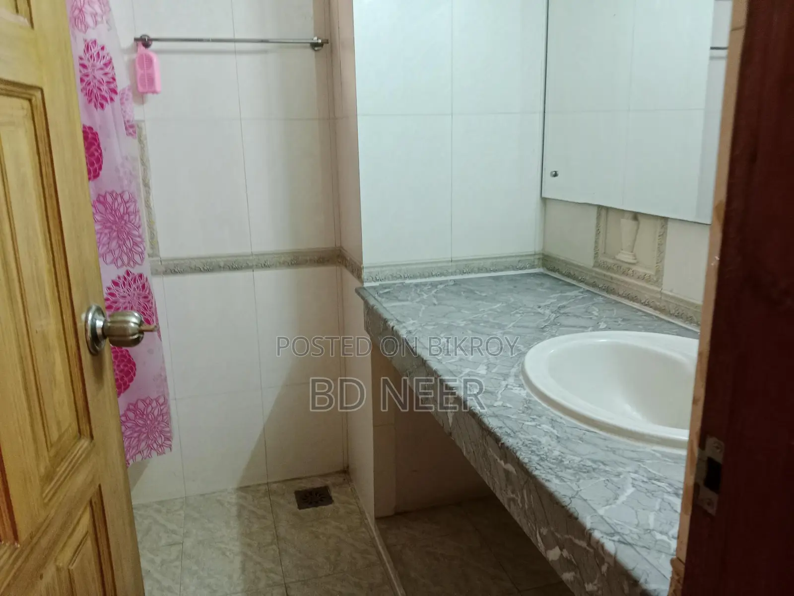 Looking good unfurnished 3 bedroom apartment rent in Gulshan north side