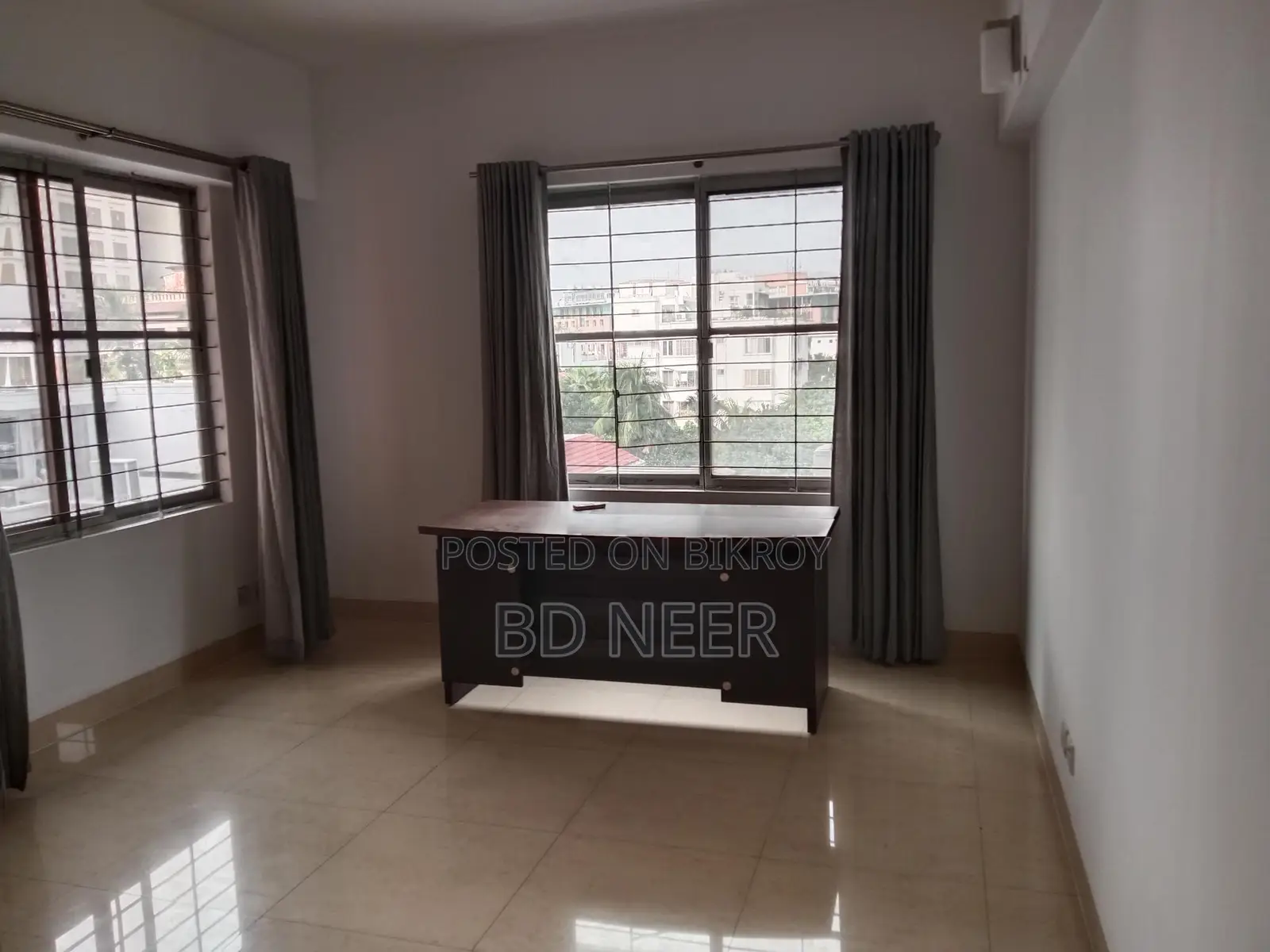 Looking good unfurnished 3 bedroom apartment rent in Gulshan north side