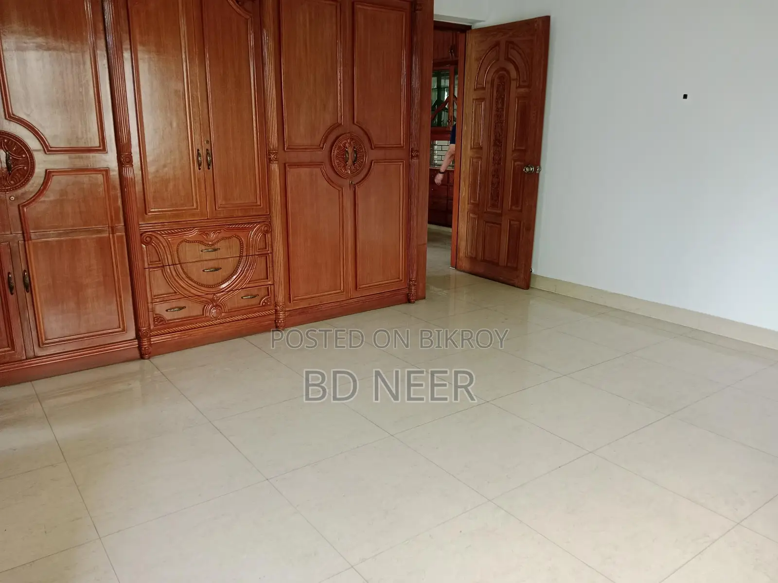 Looking good unfurnished 3 bedroom apartment rent in Gulshan north side