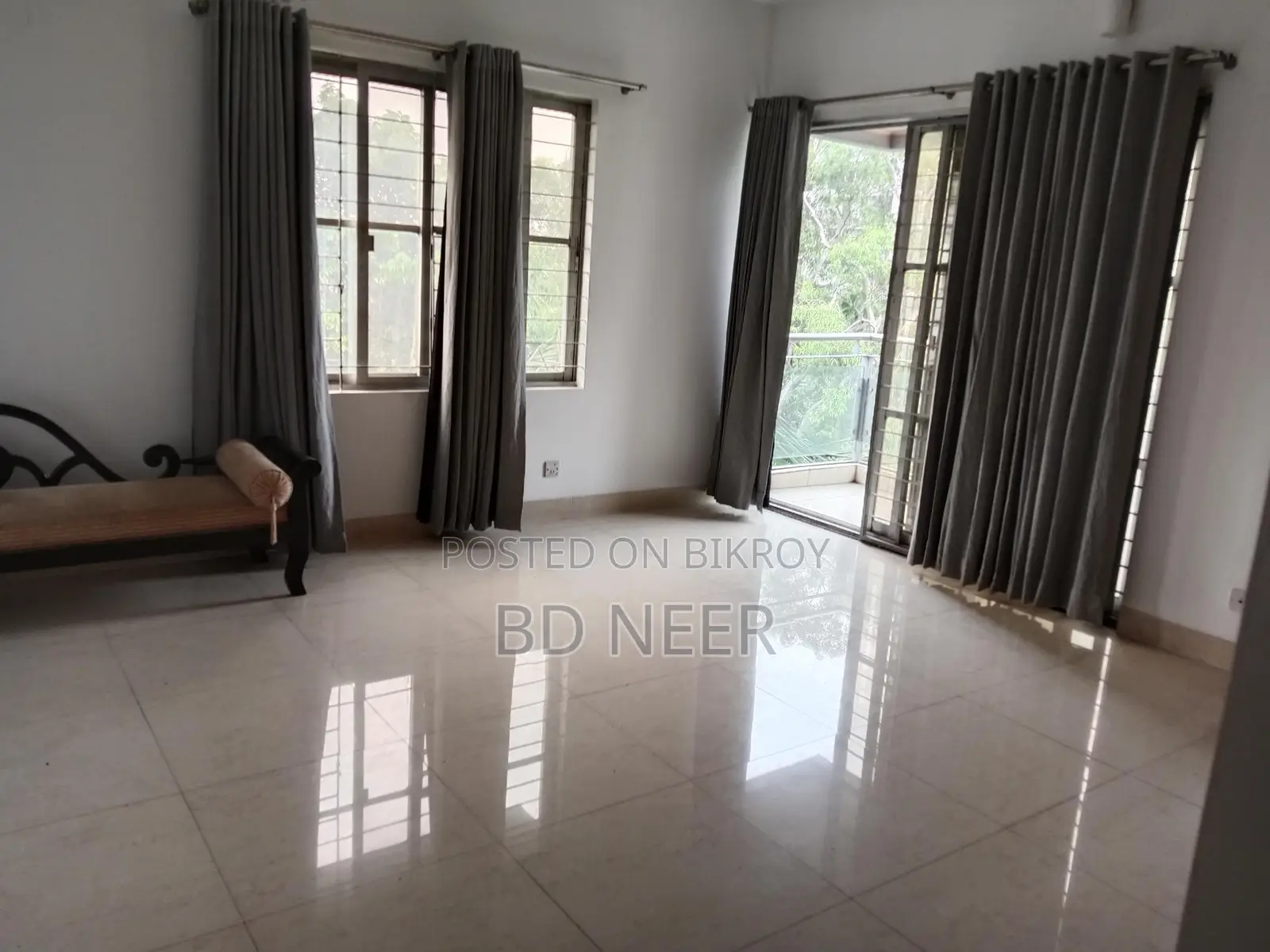 Looking good unfurnished 3 bedroom apartment rent in Gulshan north side