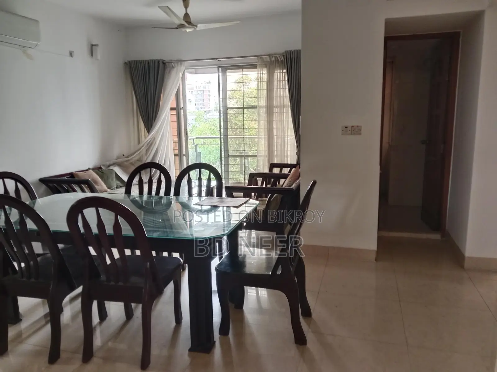 Looking good unfurnished 3 bedroom apartment rent in Gulshan north side