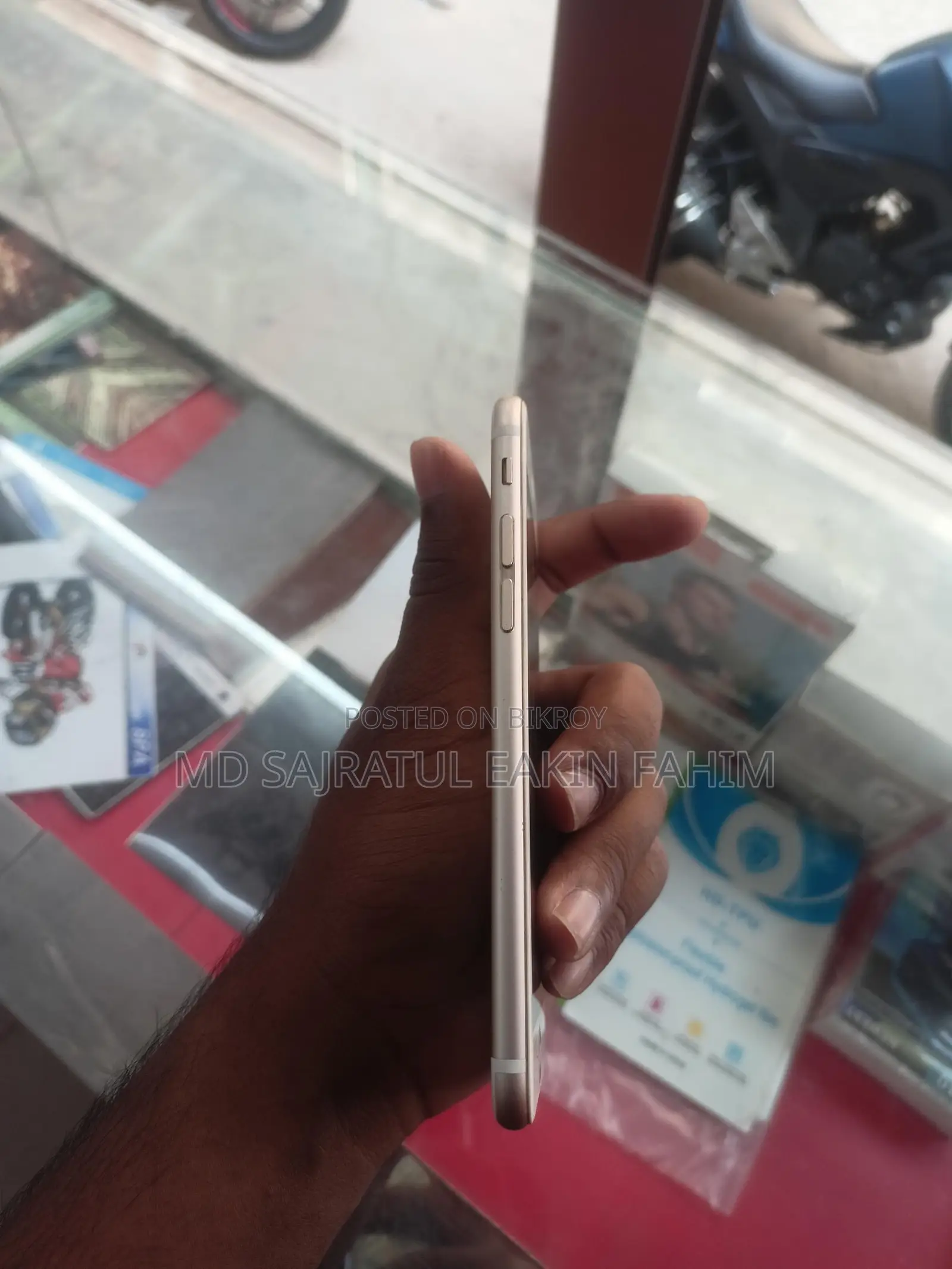 Apple iPhone 6 . (Used)
