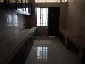 গুলশানে আবাসিক বিল্ডিংয়ে ২৪৫০ বর্গফুটের অফিস স্পেস ভাড়া
