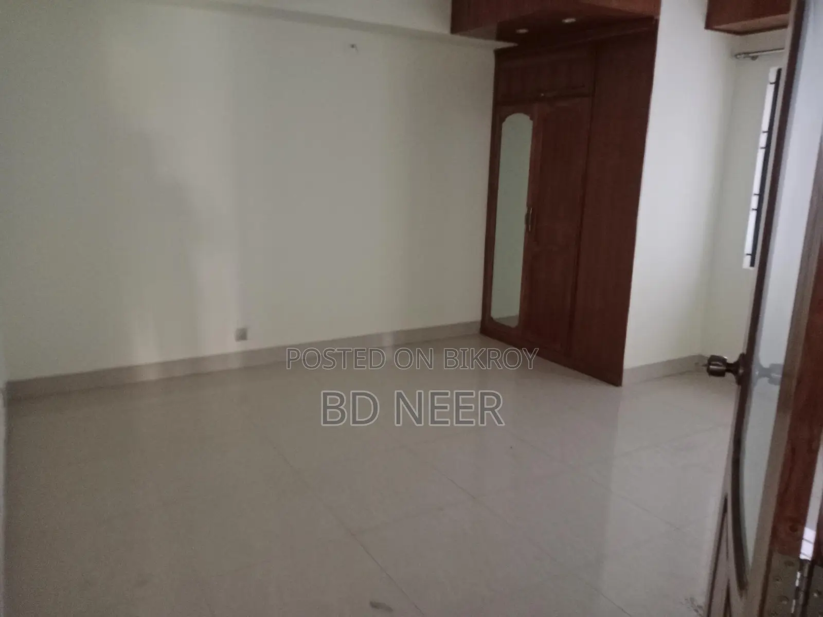 Gym& pool 4500 sft 4 Bed room apt rent in Gulshan