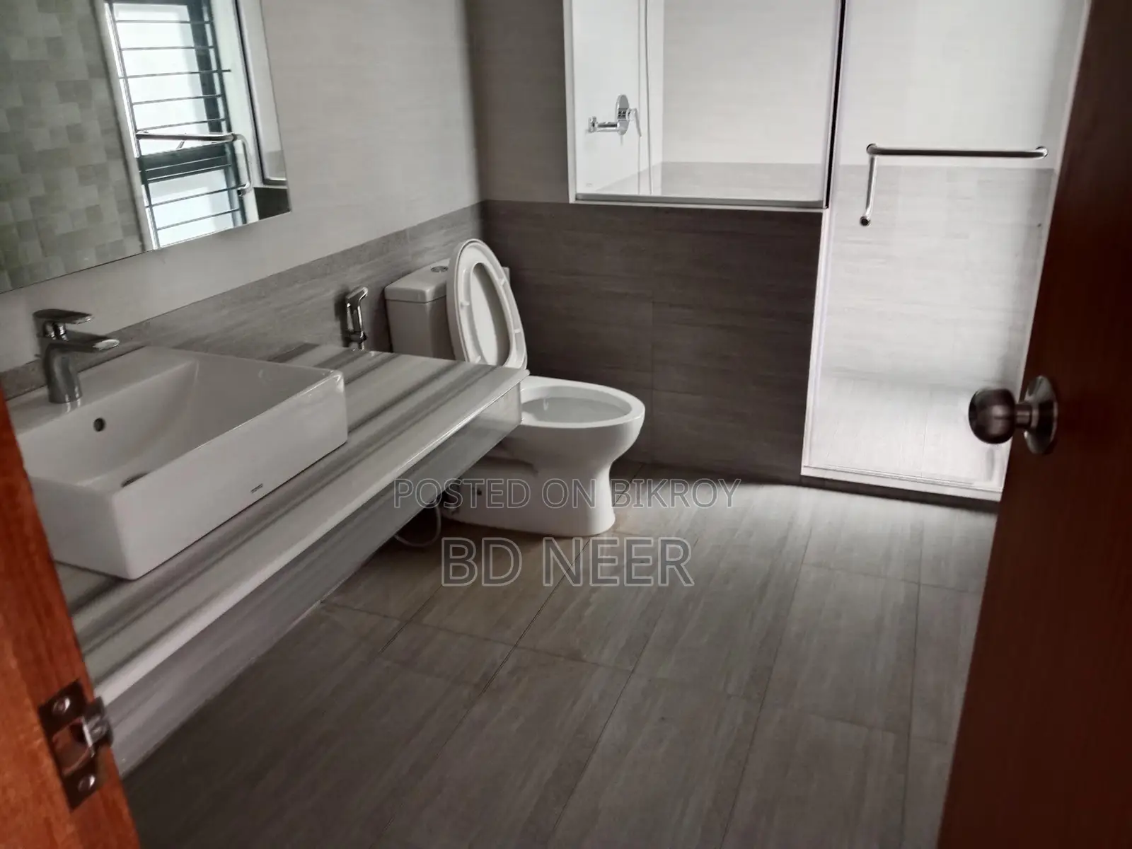 mordent facilities gym&pool 4 Bed room apt rent in Gulshan 2