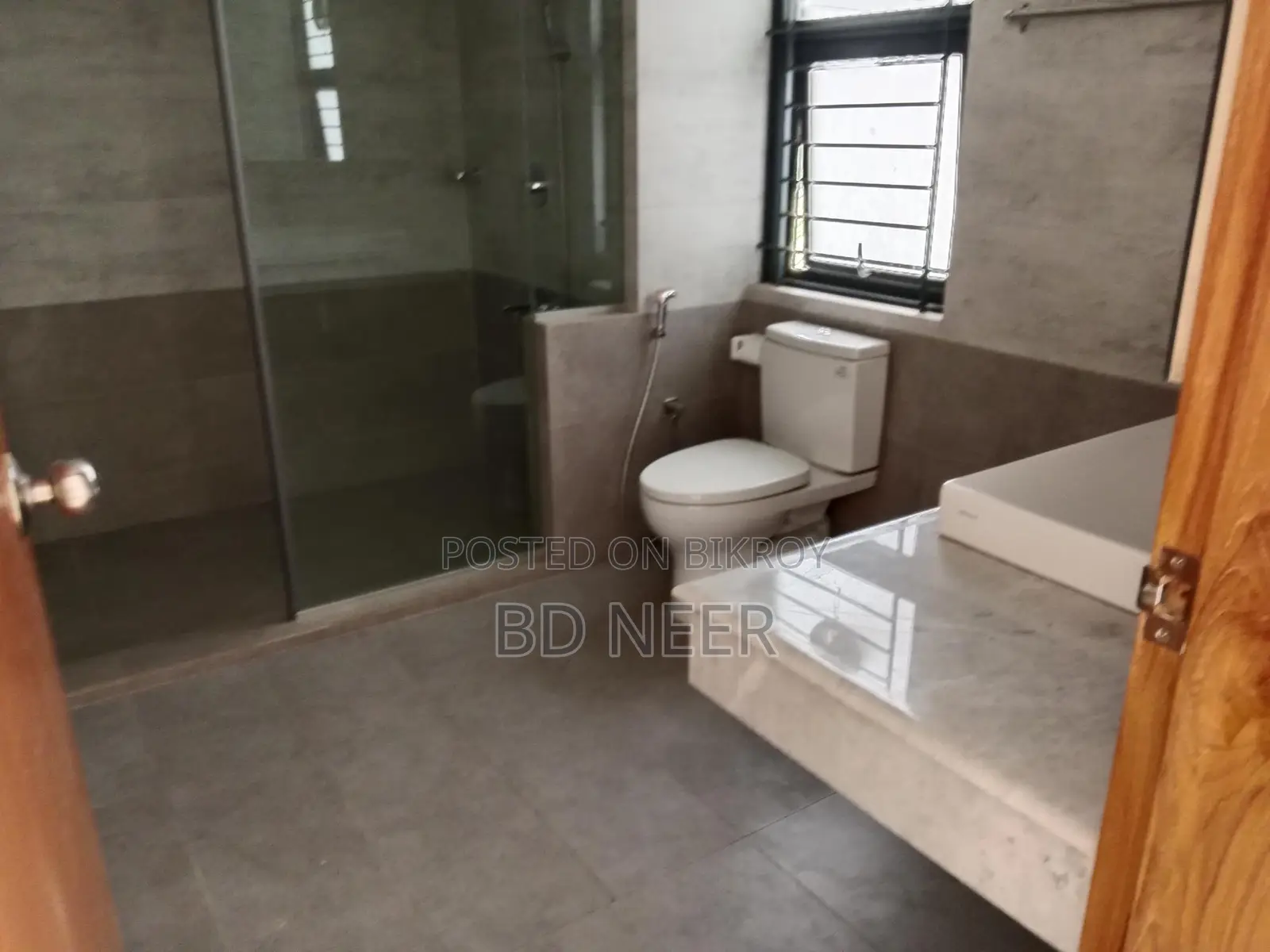 mordent facilities gym&pool 4 Bed room apt rent in Gulshan 2