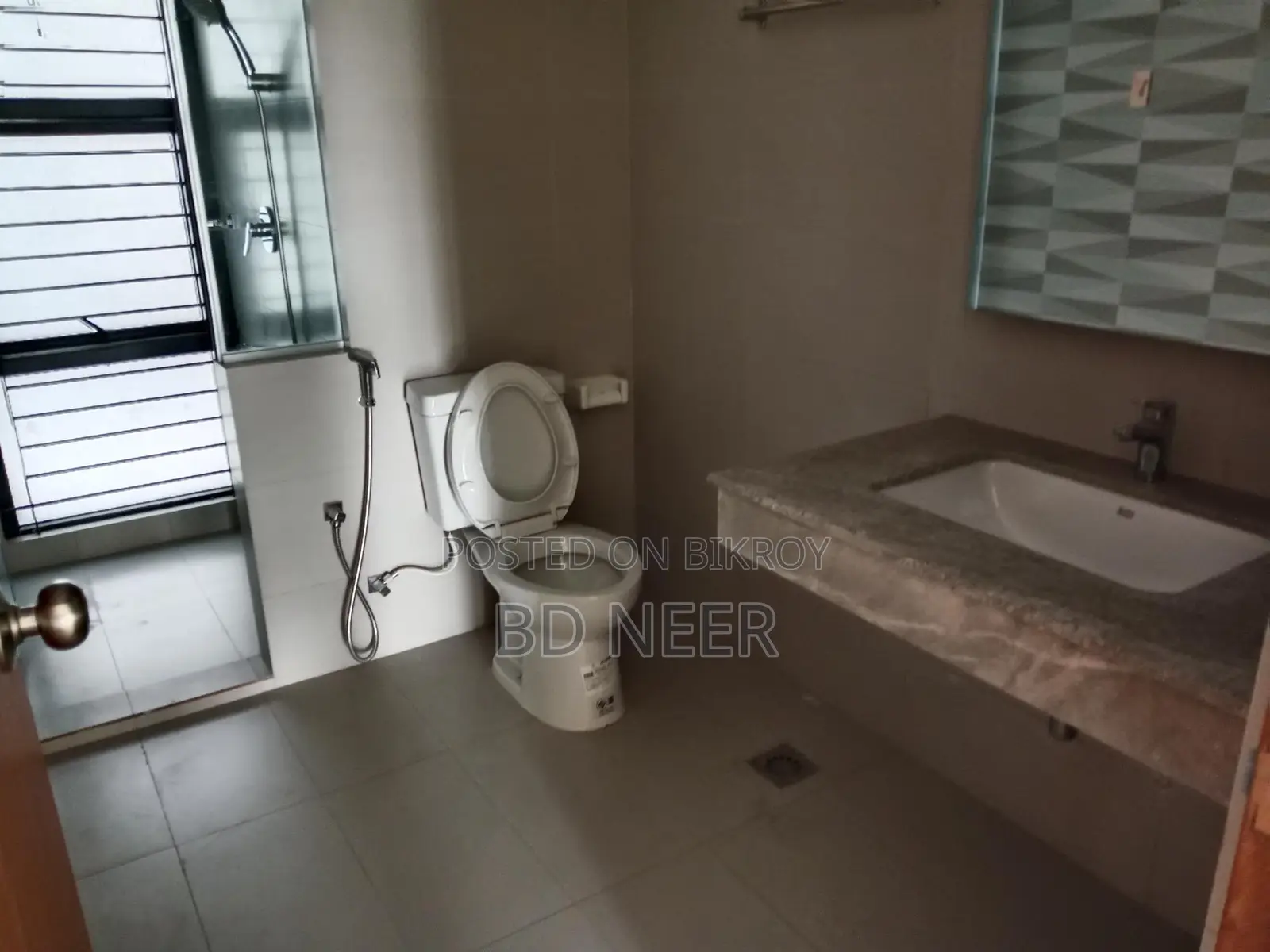 mordent facilities gym&pool 4 Bed room apt rent in Gulshan 2