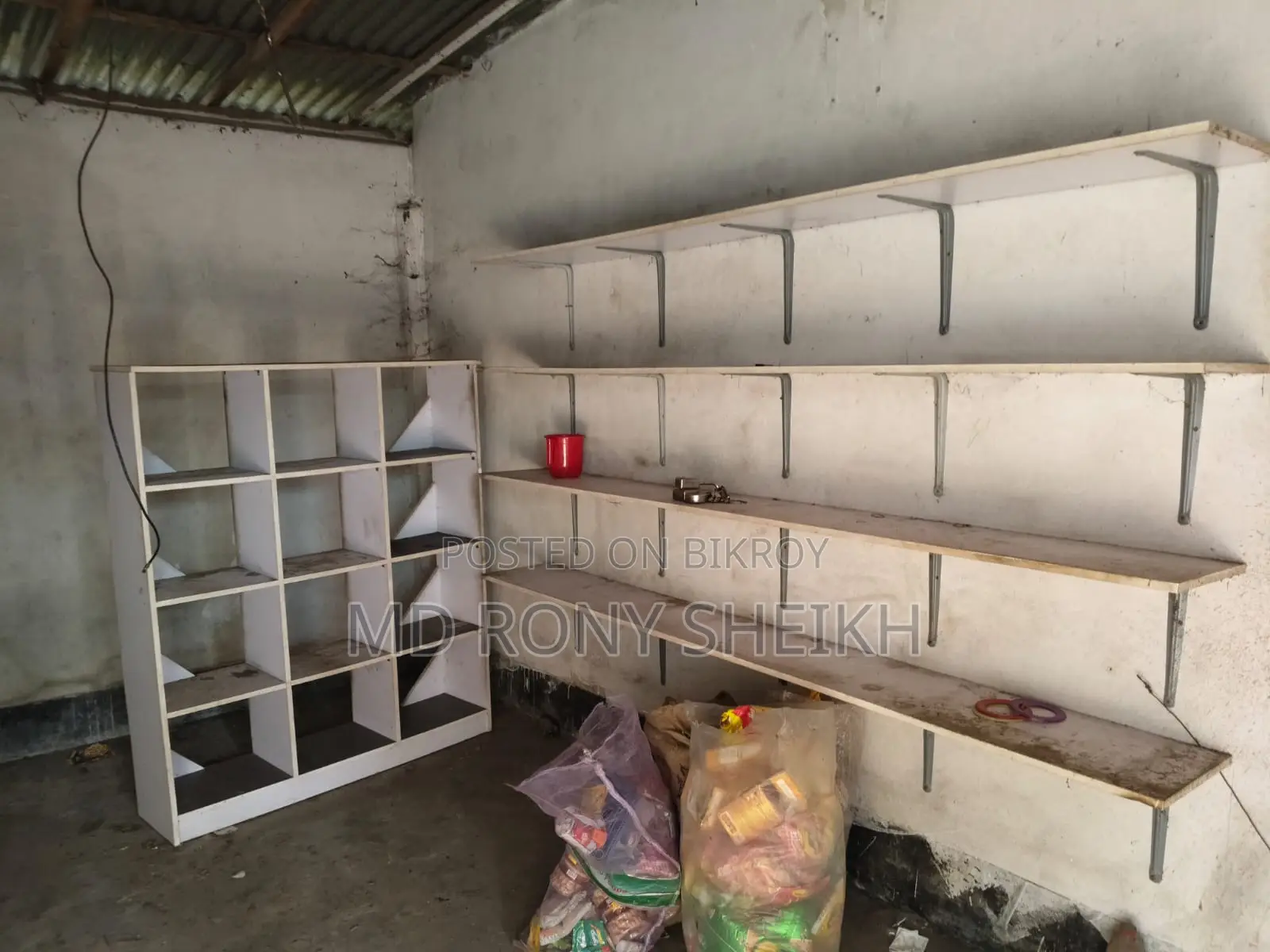 Used Shop Shelves