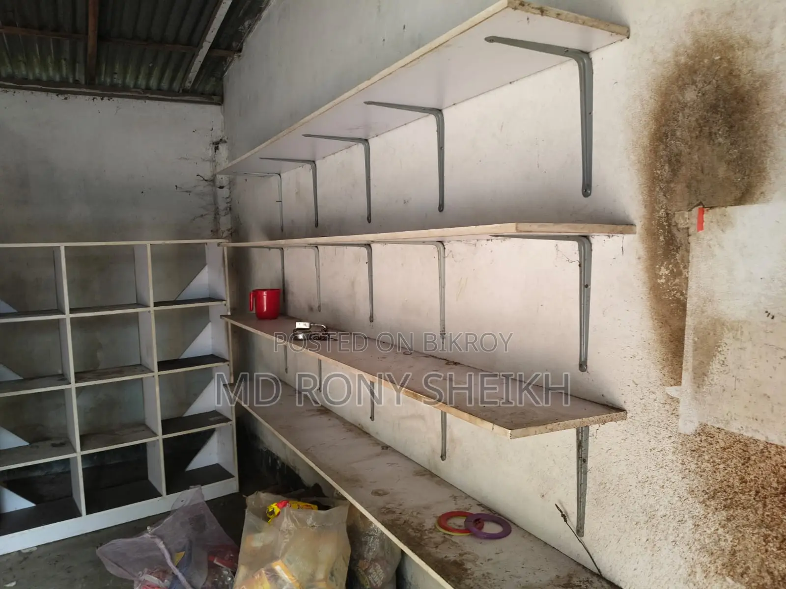 Used Shop Shelves