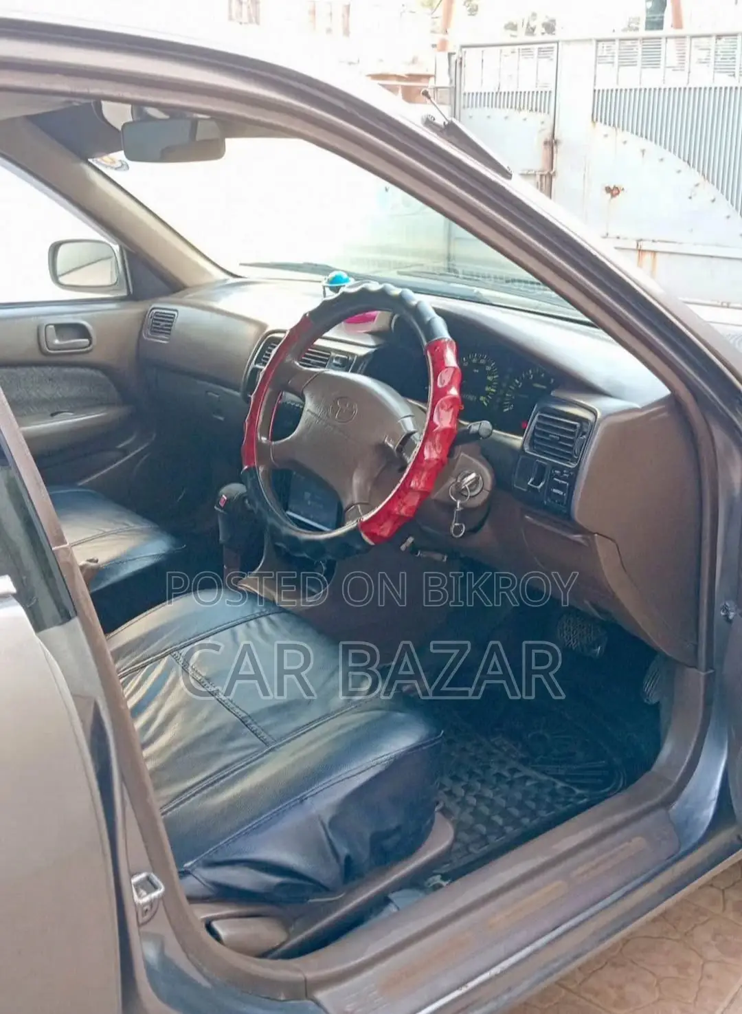 Toyota Corolla 1997 Gray