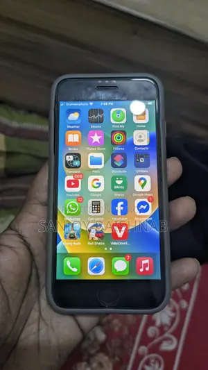 Apple iPhone 8 (Used)