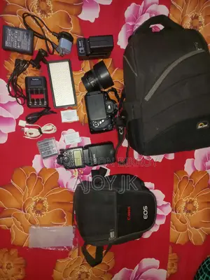 Canon 700