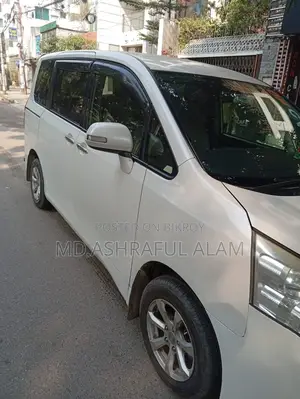 Toyota Noah Noah(X SMART) 2012