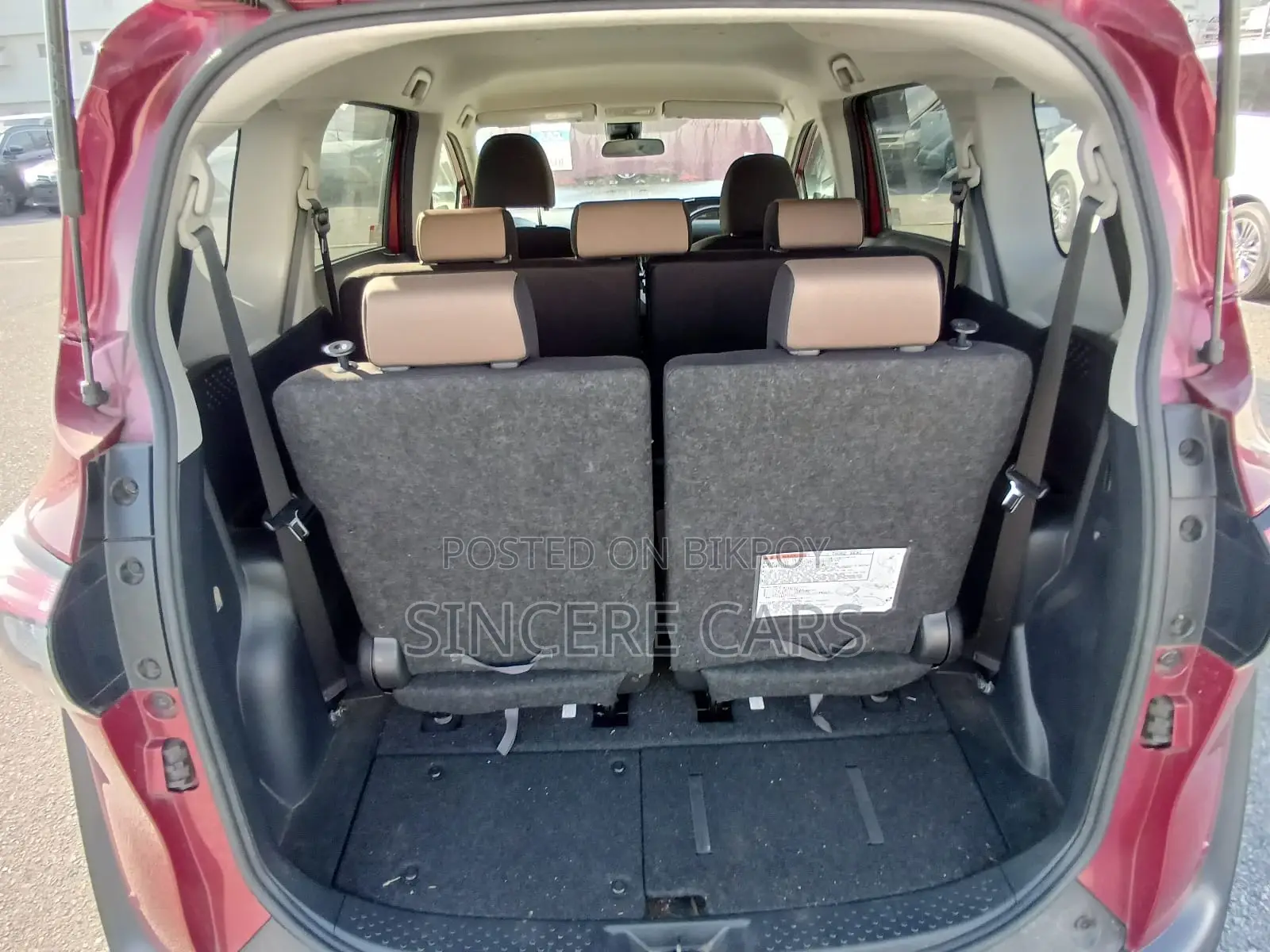 Toyota Sienta G. QURU 2021
