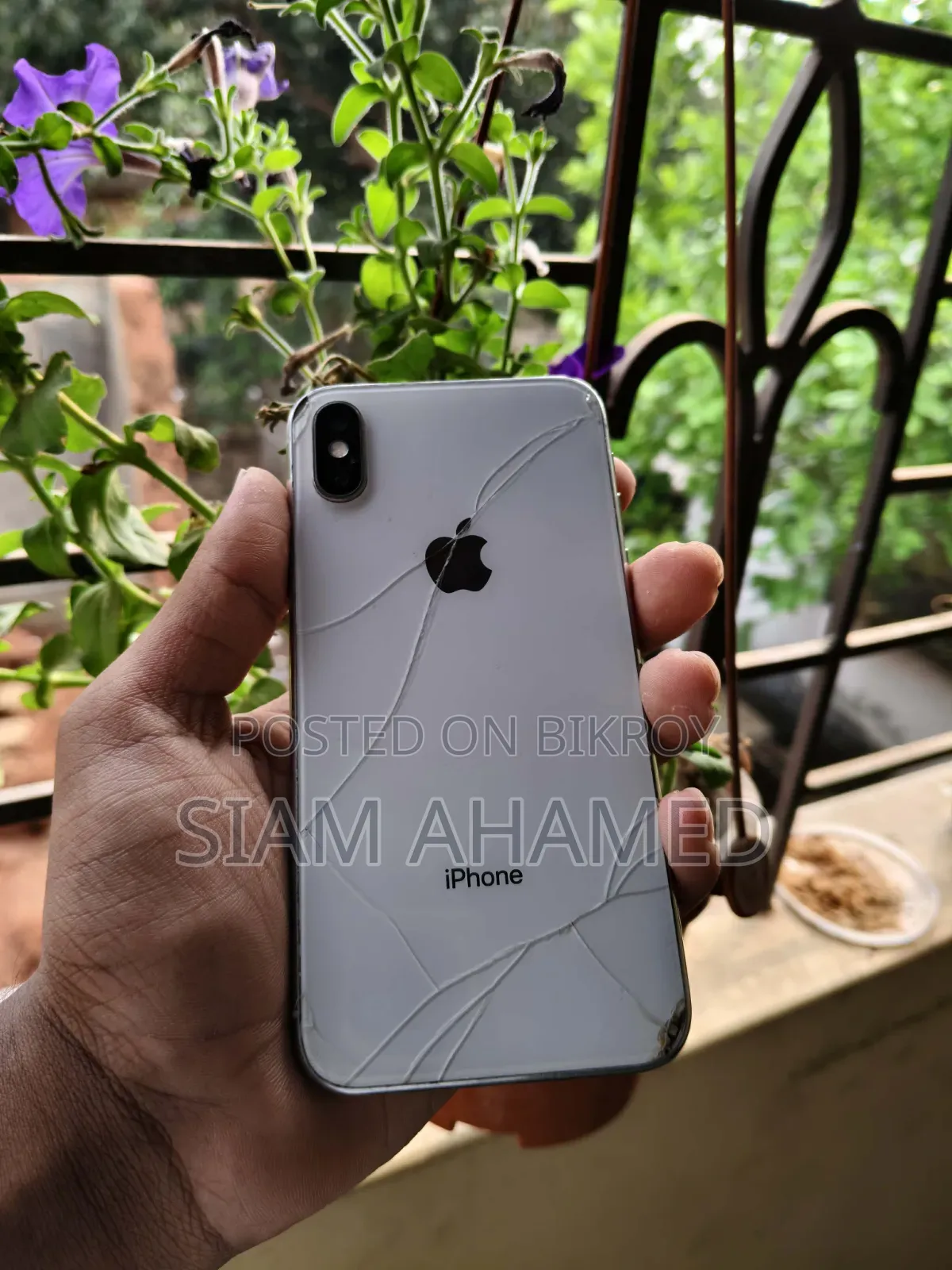 Apple iPhone X 64 GB White