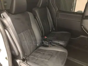 Toyota Esquire Gi premium PKG 2021